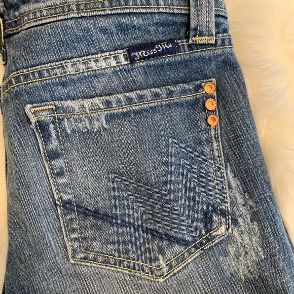 Miss Me JF4408 Distressed Stitching Crops - Picture 2 of 6
